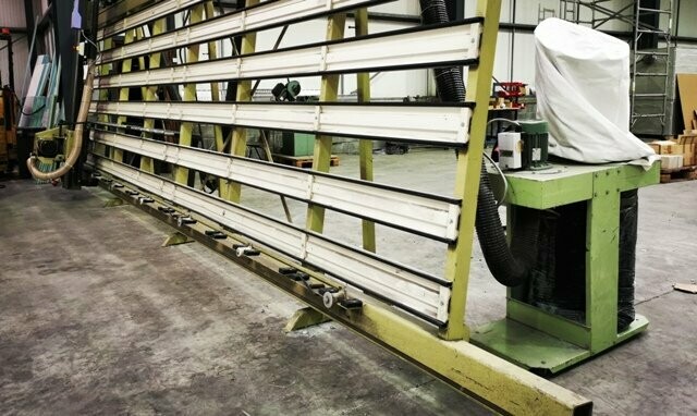LOT 16 - SAW