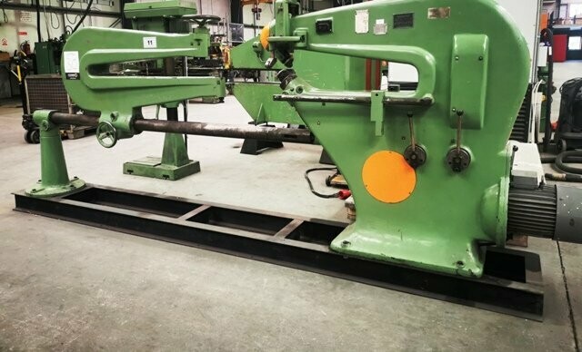 LOT 30 - CIRCLE CUTTER
