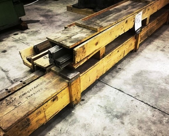 LOT 94 - Tooling