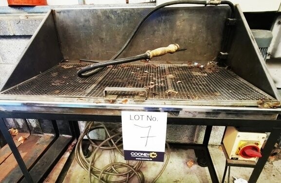 LOT 7 - Parts washer