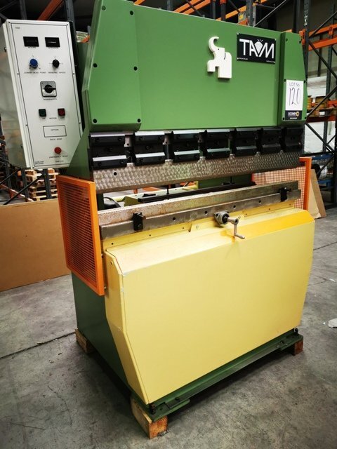 LOT 120 - 1.35M Press Brake