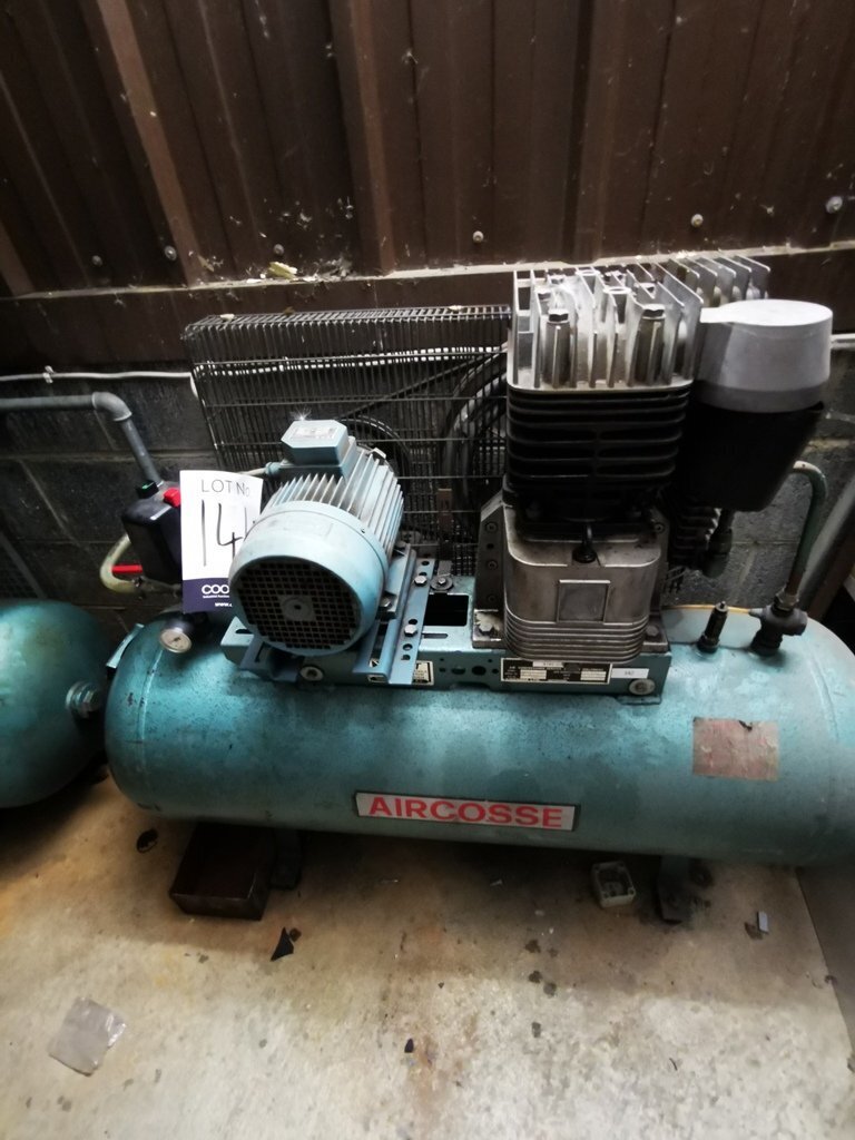 LOT 144 - Compressor
