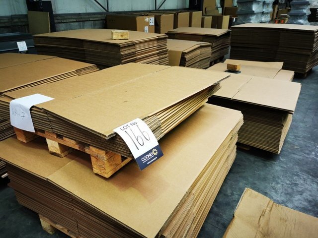 LOT 166 - Cartons