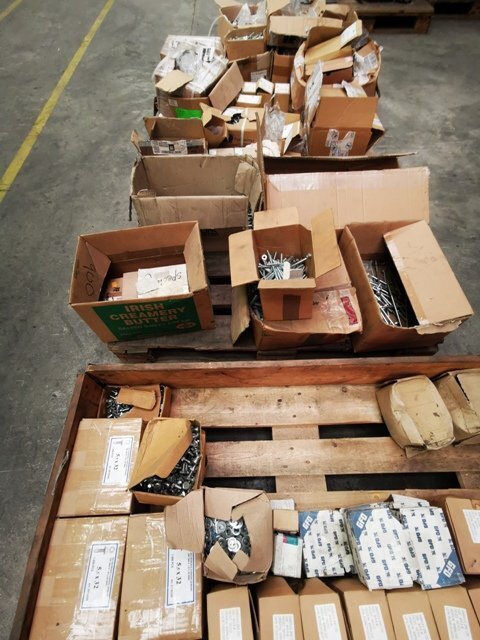 LOT 173 - Consumables