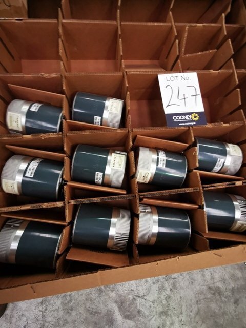 LOT 247 - Motors