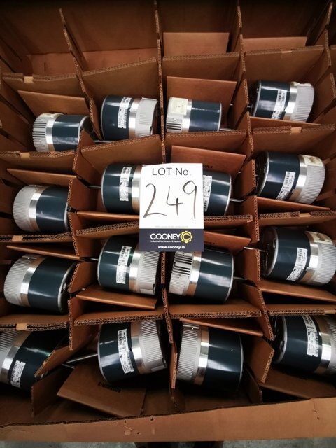LOT 249 - Motors