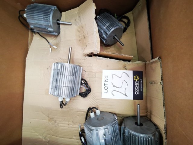 LOT 253 - Motors