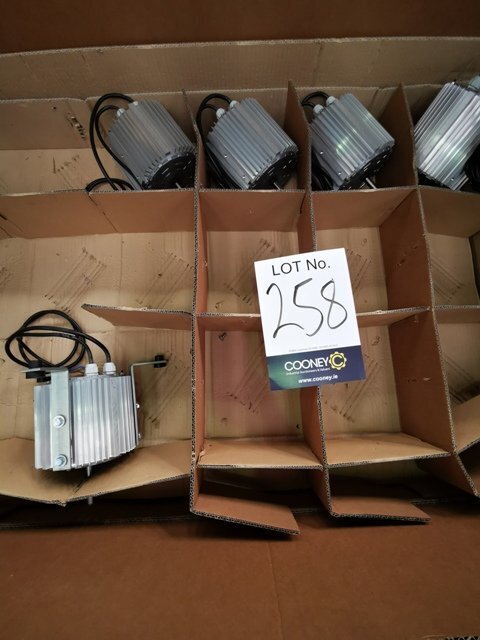 LOT 258 - Motors