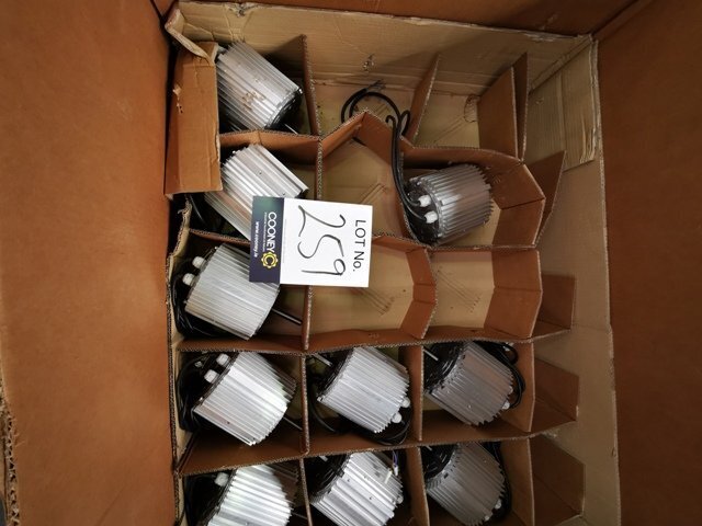 LOT 259 - Motors