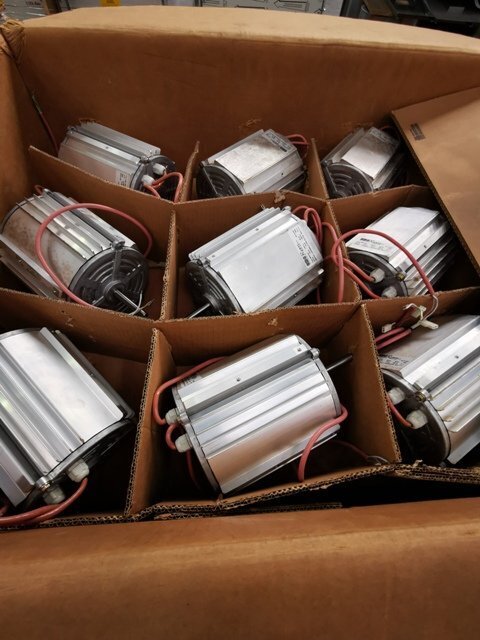 LOT 260 - Motors