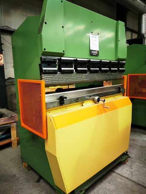 LOT 35  -  PRESS BRAKE