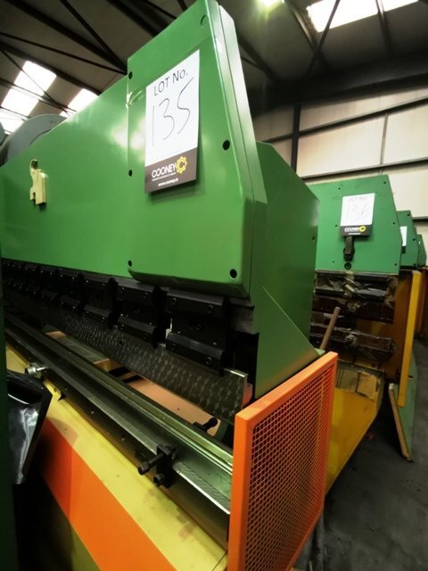 LOT 135  -  PRESS BRAKE