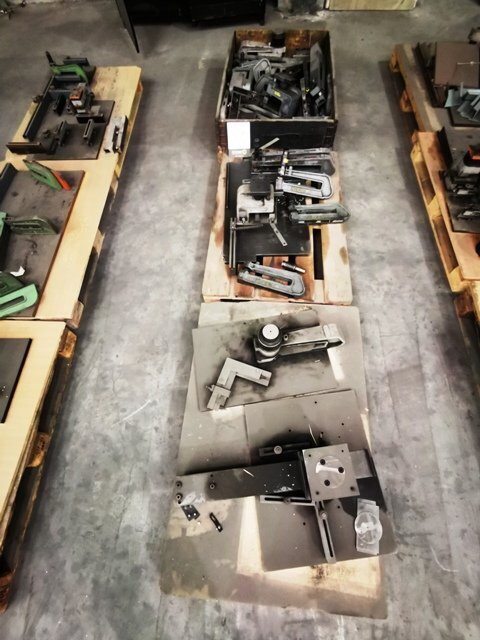 LOT 150  -  TOOLING