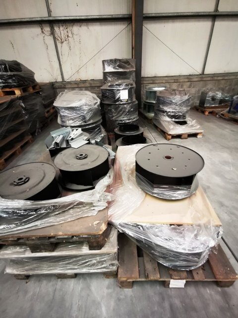 LOT 161  -  IMPELLERS