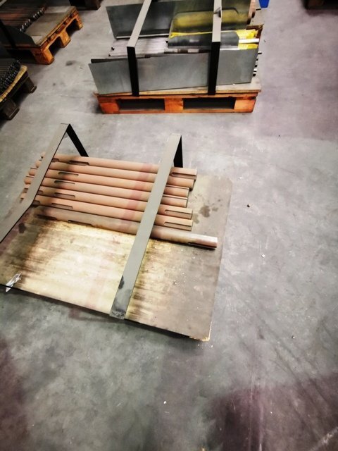 LOT 182  -  STOCK