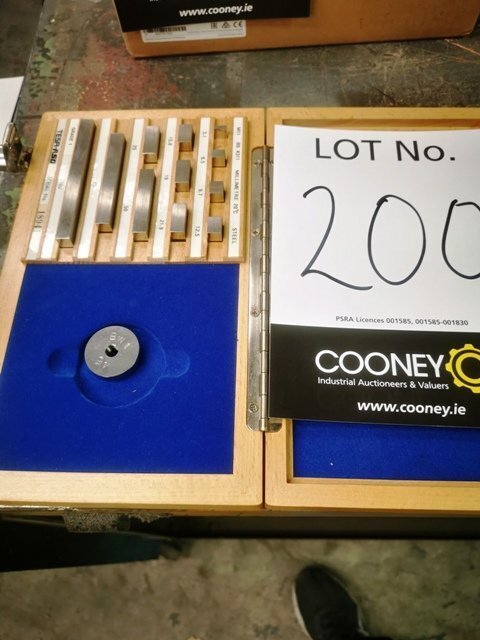 LOT 200  -  MEASUREMENT