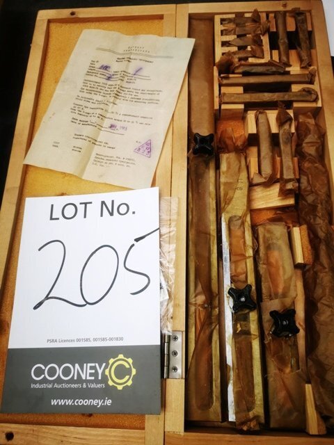LOT 205  -  MEASUREMENT