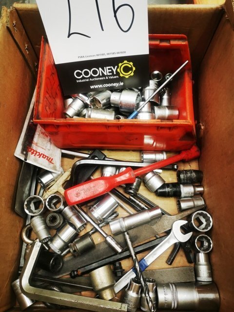 LOT 216  -  TOOLS