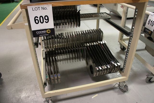 LOT 609 -  Feeders