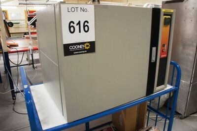 LOT 616 - Oven