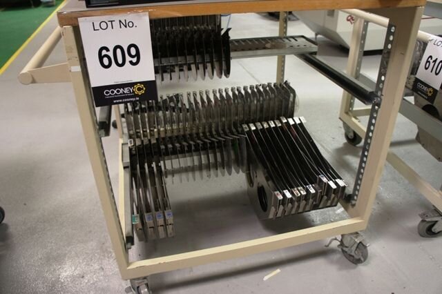 LOT 609 -  Feeders