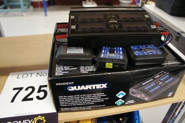LOT 725 -  Charger
