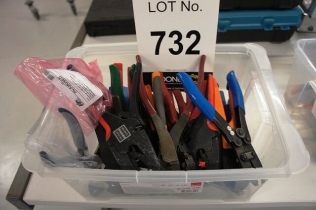 LOT 732 -  Tools