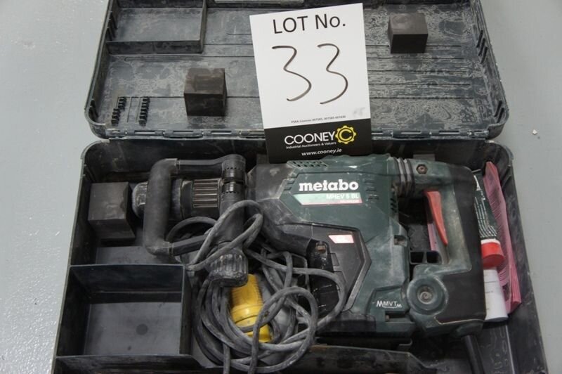 LOT 33 -  BREAKER