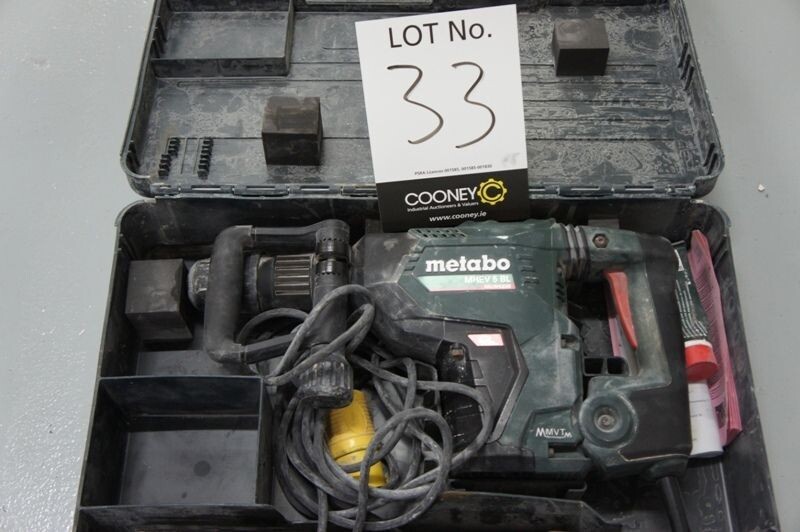 LOT 33 -  BREAKER