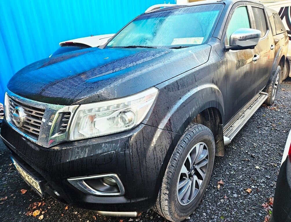 LOT 12 -  2016 Nissan Navarra