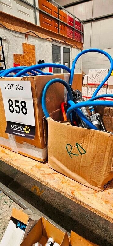 LOT 858 -  Tools