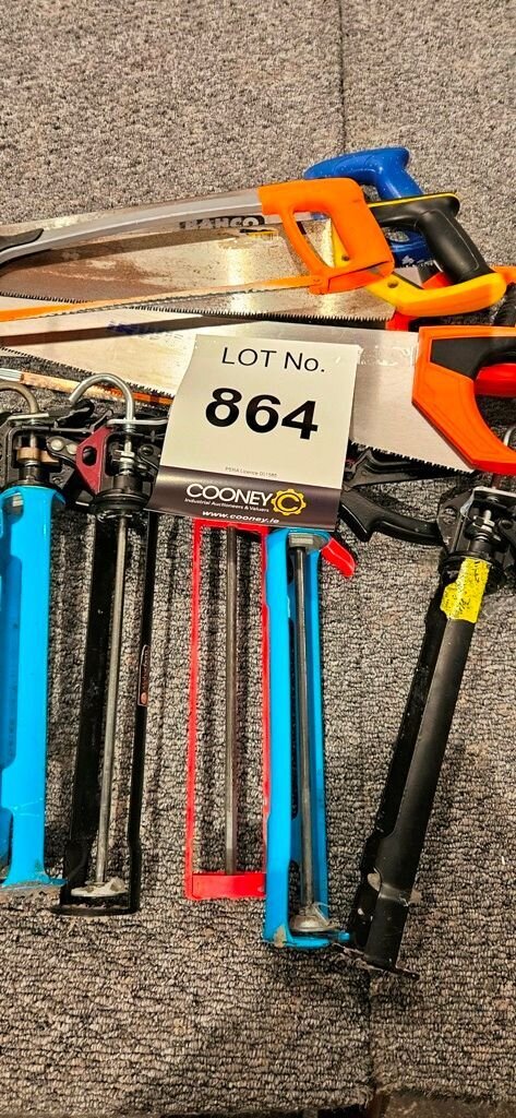 LOT 864 -  Tools