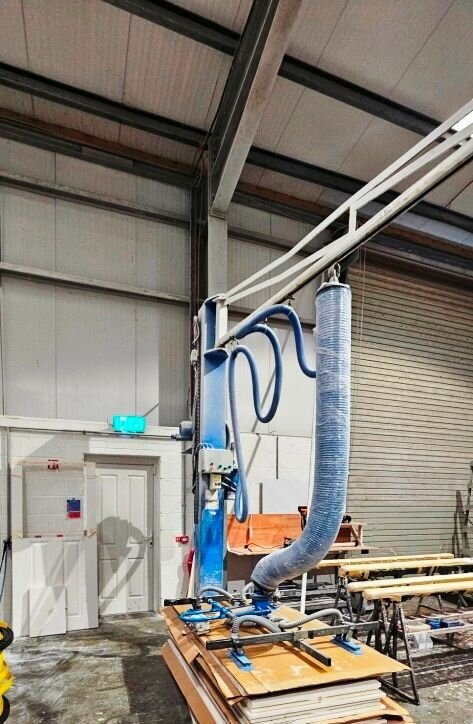 LOT 889 -  Vacuum handler