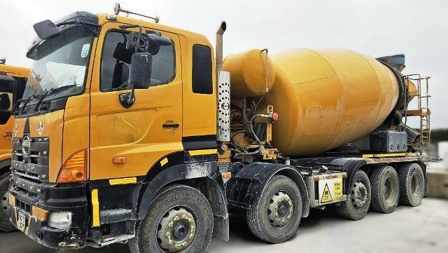 LOT 1 -  HINO MIXER