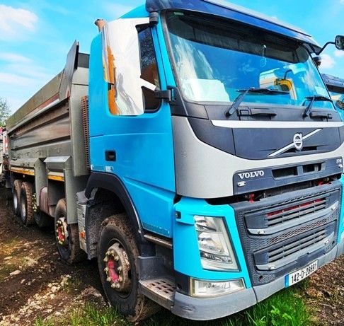 LOT 7 -  VOLVO TIPPER