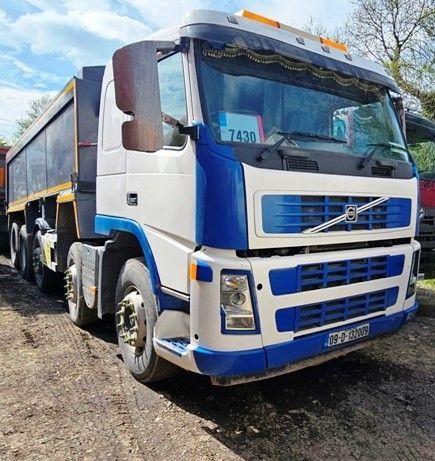LOT 8 -  VOLVO TIPPER