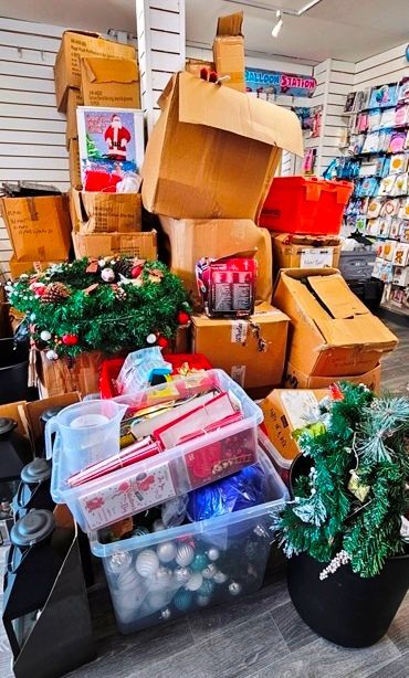 LOT 4 -  CHRISTMAS STOCK