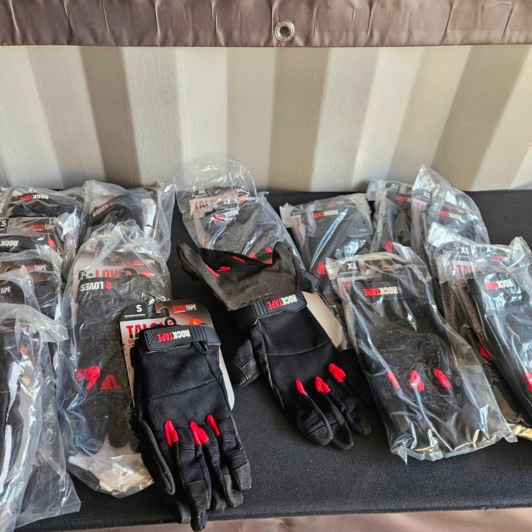 LOT 66 -  GLOVES