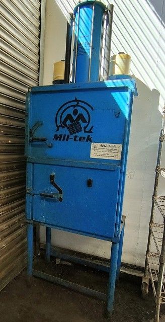 LOT 20 -  WASTE BALER