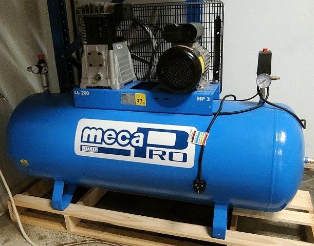 LOT 22 -  COMPRESSOR