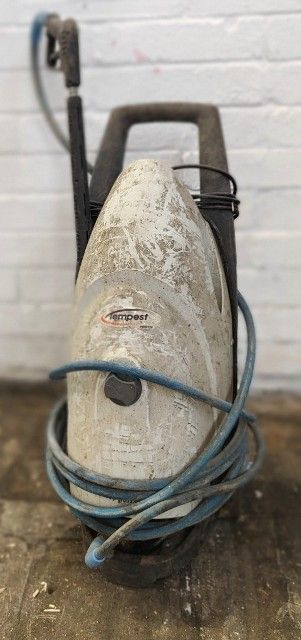 LOT 23 -  POWER WASH