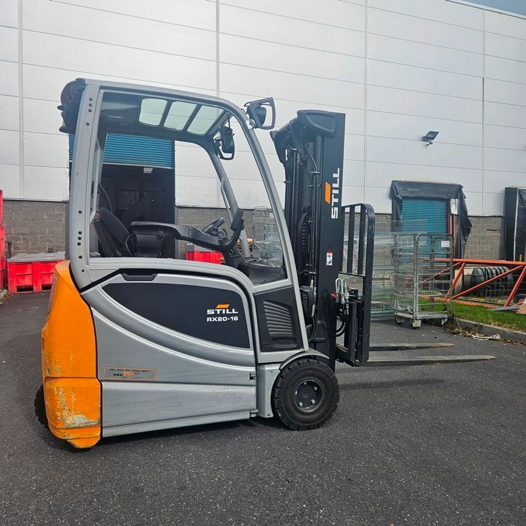 LOT 7 -  FORKLIFT