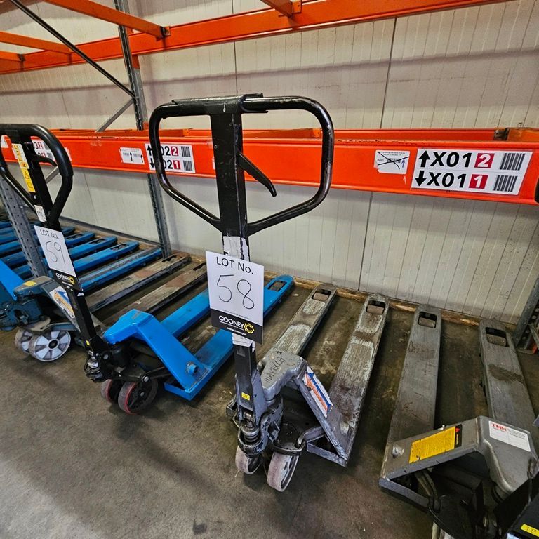 LOT 58 -  PALLET TRUCK