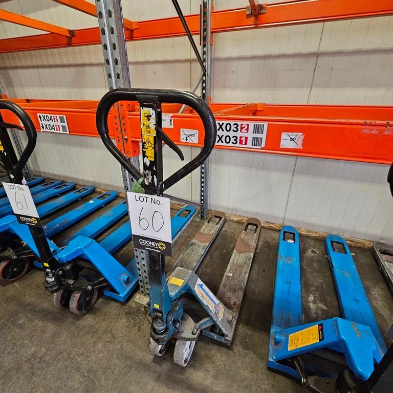 LOT 60 -  PALLET TRUCK