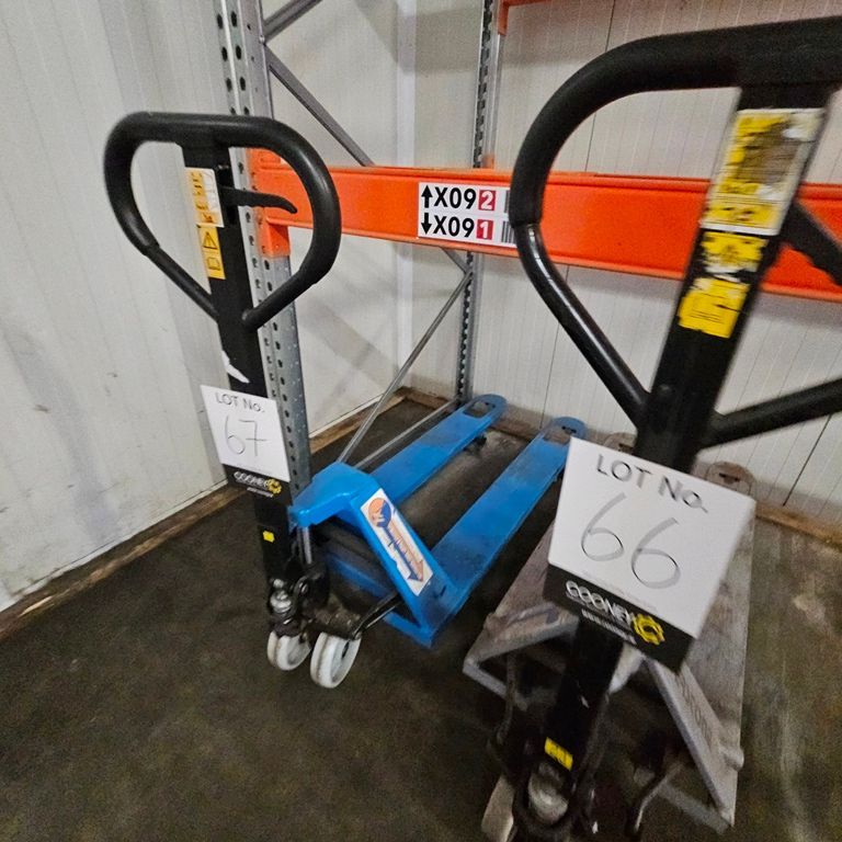 LOT 67 -  PALLET TRUCK