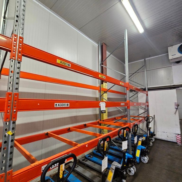 LOT 72 -  RACKING