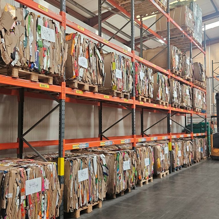 LOT 109 -  RACKING