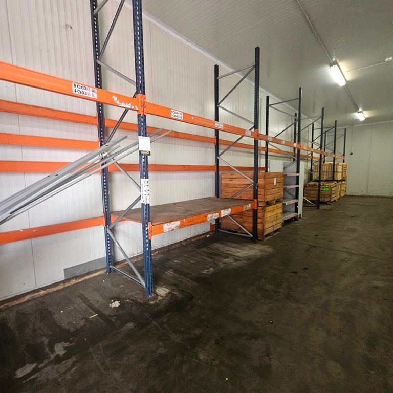 LOT 111 -  RACKING