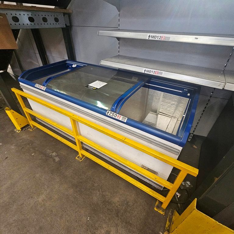 LOT 118 -  CHEST FREEZER