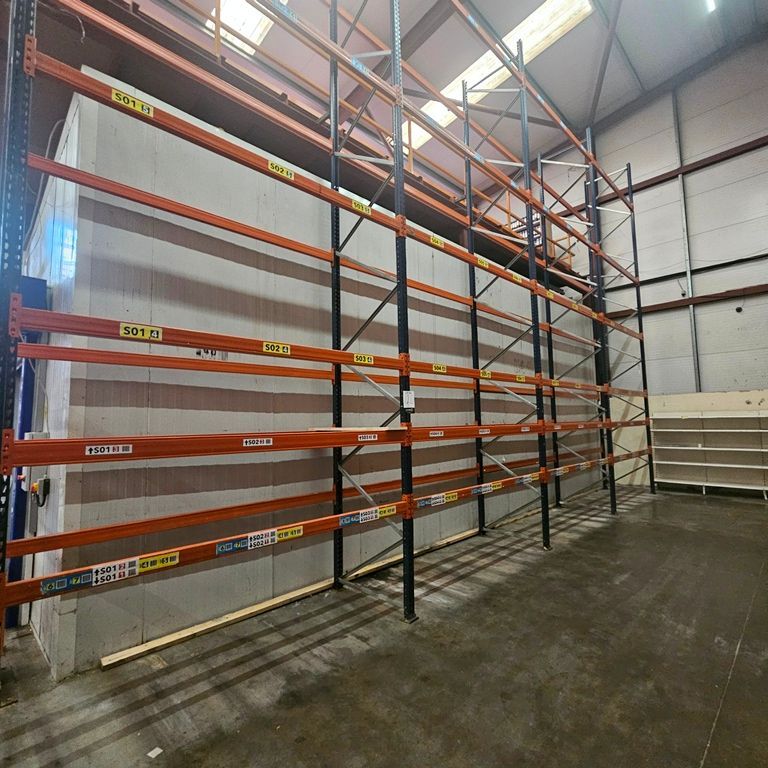 LOT 120 -  RACKING
